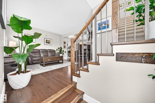 301 Sheridan Way, Leduc, AB - Indoor Photo Showing Other Room