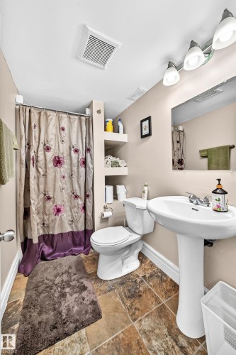 301 Sheridan Way, Leduc, AB - Indoor Photo Showing Bathroom