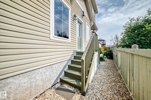 301 Sheridan Way, Leduc, AB - Outdoor
