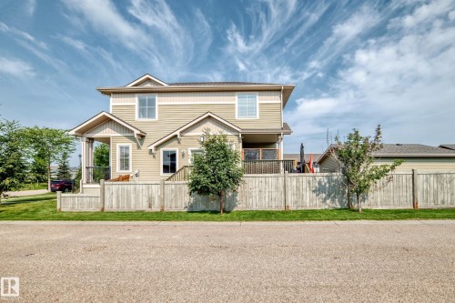 301 Sheridan Way, Leduc, AB - Outdoor