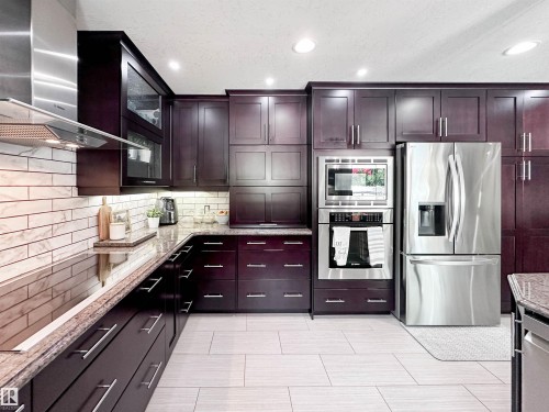 71 Lancaster Crescent, St. Albert, AB - Indoor Photo Showing Kitchen With Stainless Steel Kitchen