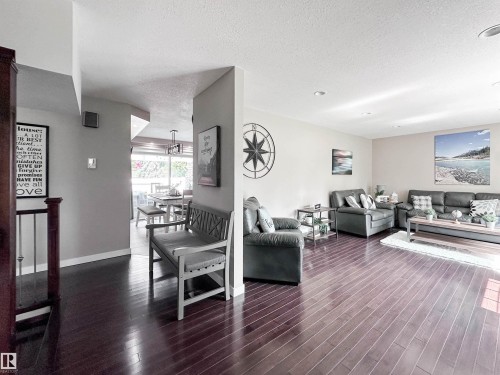 71 Lancaster Crescent, St. Albert, AB - Indoor Photo Showing Living Room