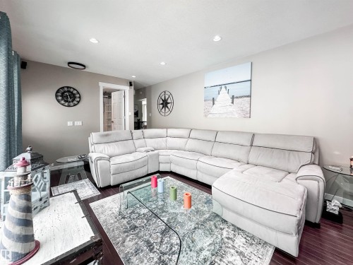 71 Lancaster Crescent, St. Albert, AB - Indoor Photo Showing Living Room