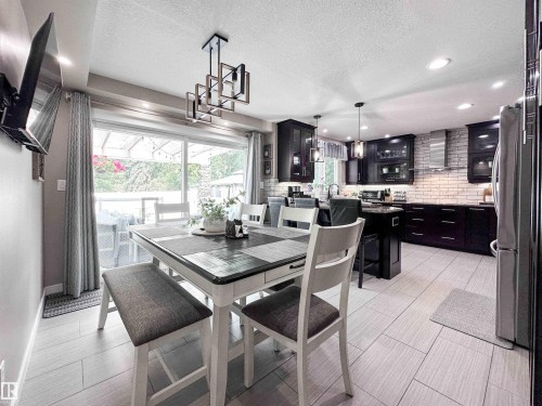 71 Lancaster Crescent, St. Albert, AB - Indoor Photo Showing Dining Room