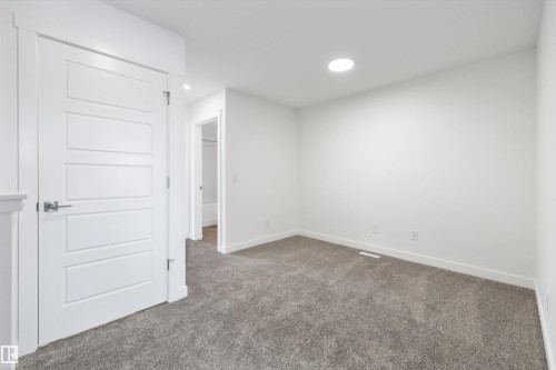 4178 Kinglet Drive Nw, Edmonton, AB - Indoor Photo Showing Other Room