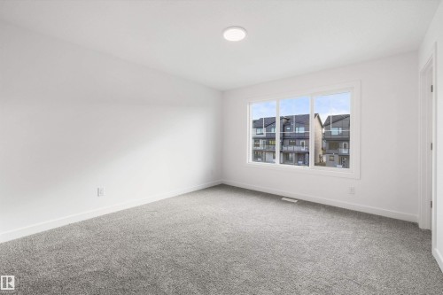 4178 Kinglet Drive Nw, Edmonton, AB - Indoor Photo Showing Other Room