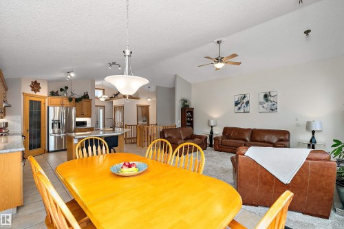 1 Linksview Cl, Spruce Grove, AB - Indoor Photo Showing Dining Room