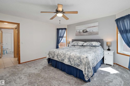 1 Linksview Cl, Spruce Grove, AB - Indoor Photo Showing Bedroom