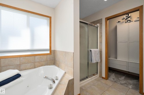 1 Linksview Cl, Spruce Grove, AB - Indoor Photo Showing Bathroom