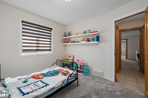 1 Linksview Cl, Spruce Grove, AB - Indoor Photo Showing Bedroom
