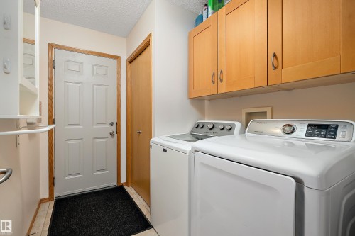 1 Linksview Cl, Spruce Grove, AB - Indoor Photo Showing Laundry Room