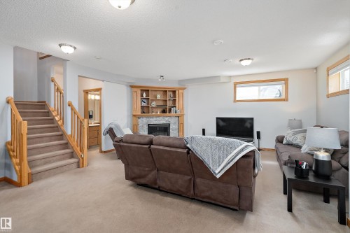1 Linksview Cl, Spruce Grove, AB - Indoor With Fireplace