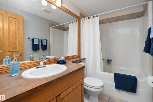 1 Linksview Cl, Spruce Grove, AB - Indoor Photo Showing Bathroom
