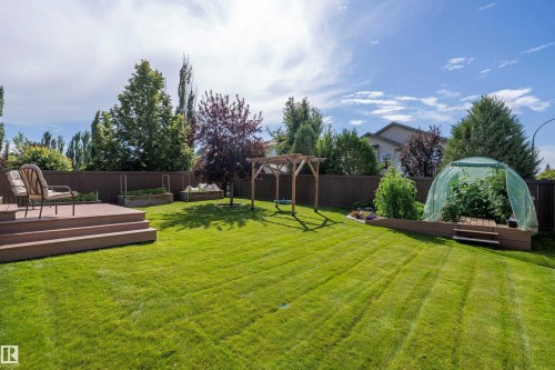 1 Linksview Cl, Spruce Grove, AB - Outdoor With Backyard