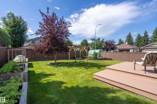 1 Linksview Cl, Spruce Grove, AB - Outdoor With Backyard