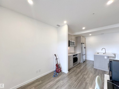 #310 11503 76 Av Nw, Edmonton, AB - Indoor Photo Showing Kitchen
