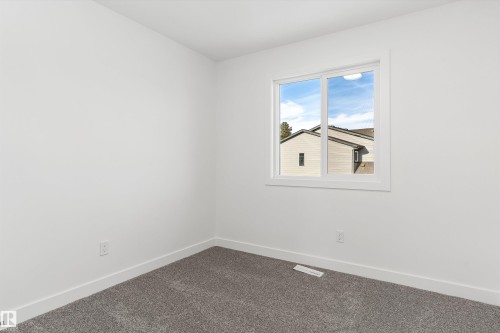 20808 40 Avenue Nw, Edmonton, AB - Indoor Photo Showing Other Room