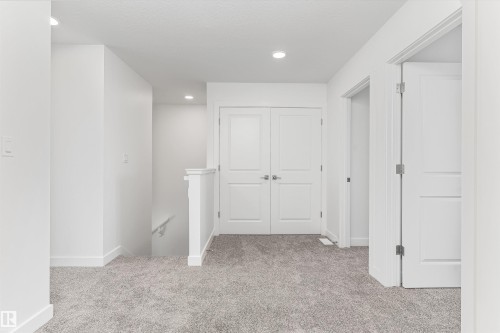 20808 40 Avenue Nw, Edmonton, AB - Indoor Photo Showing Other Room