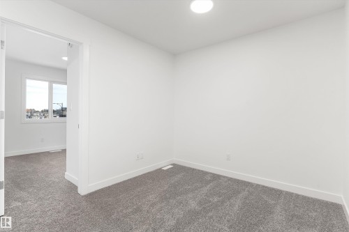 20808 40 Avenue Nw, Edmonton, AB - Indoor Photo Showing Other Room
