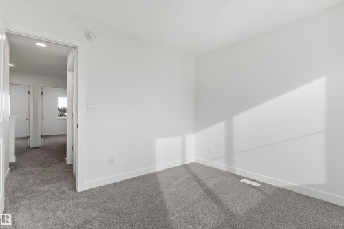 20808 40 Avenue Nw, Edmonton, AB - Indoor Photo Showing Other Room