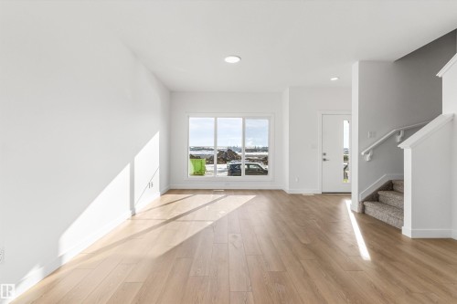 20808 40 Avenue Nw, Edmonton, AB - Indoor Photo Showing Other Room