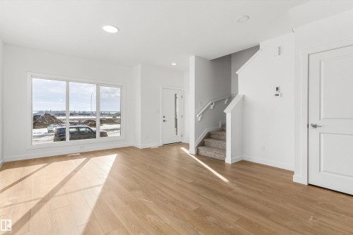20808 40 Avenue Nw, Edmonton, AB - Indoor