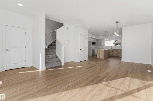 20808 40 Avenue Nw, Edmonton, AB - Indoor