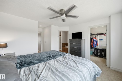 49 Navajo Ln, Fort Saskatchewan, AB - Indoor Photo Showing Bedroom