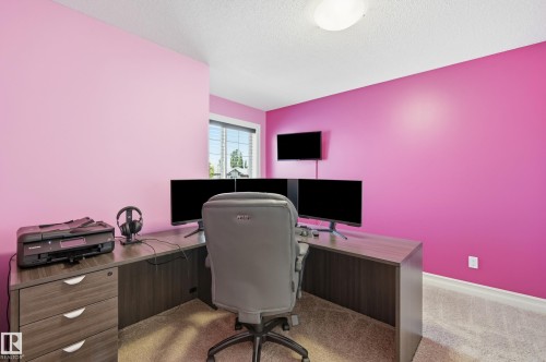 49 Navajo Ln, Fort Saskatchewan, AB - Indoor Photo Showing Office