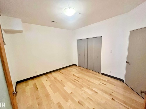 #212 10009 102 Av Nw, Edmonton, AB - Indoor Photo Showing Other Room
