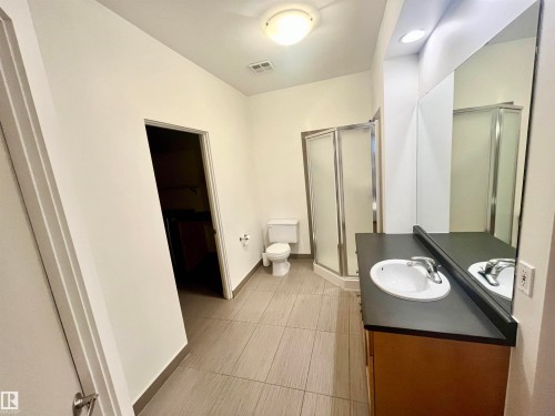 #212 10009 102 Av Nw, Edmonton, AB - Indoor Photo Showing Bathroom