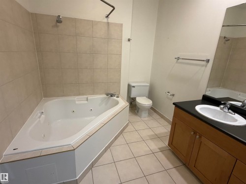 #212 10009 102 Av Nw, Edmonton, AB 