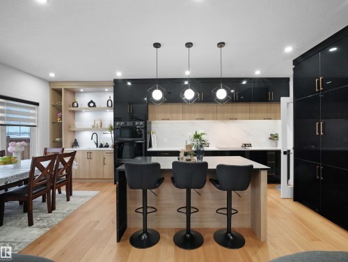 2928 1 Avenue Sw, Edmonton, AB - Indoor