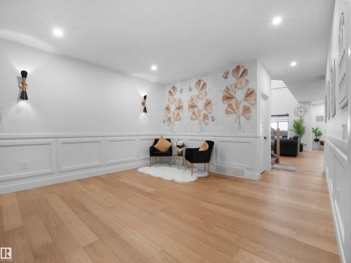 2928 1 Avenue Sw, Edmonton, AB - Indoor Photo Showing Other Room