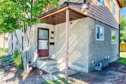 #22 3812 20 AV NW  Edmonton, AB T6L 4B2