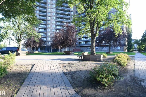 This private park is steps outside of the the doors of the building.  Perfect for a stroll, sitting and taking in the sights, or connecting with friends - #1305 13910 Stony Plain Rd Nw, Edmonton, AB - Outdoor