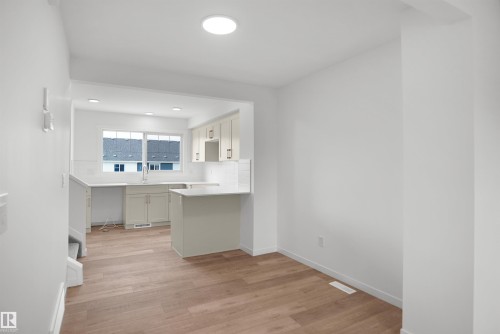 #11 531 Merlin Landing Ld Nw, Edmonton, AB - Indoor