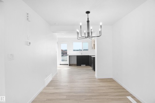 532 Uplands Drive Nw, Edmonton, AB - Indoor Photo Showing Other Room
