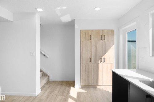 532 Uplands Drive Nw, Edmonton, AB - Indoor Photo Showing Other Room