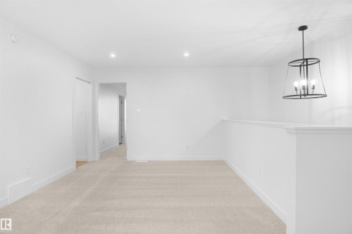 581 Ashgrove Circle, Leduc, AB - Indoor Photo Showing Other Room
