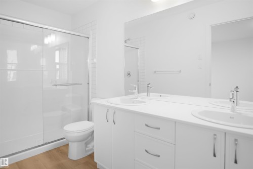 581 Ashgrove Circle, Leduc, AB - Indoor Photo Showing Bathroom