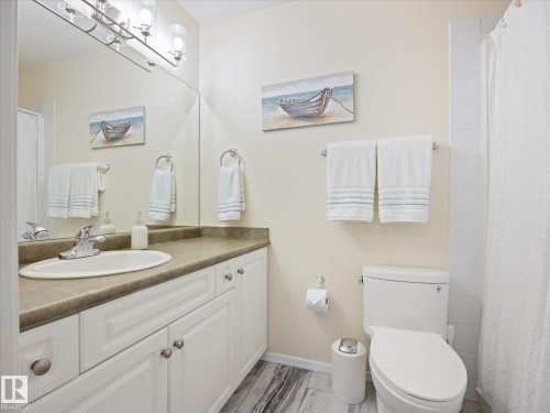 #223 9008 99 Av Nw, Edmonton, AB - Indoor Photo Showing Bathroom