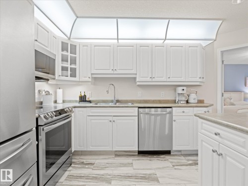 #223 9008 99 Av Nw, Edmonton, AB - Indoor Photo Showing Kitchen