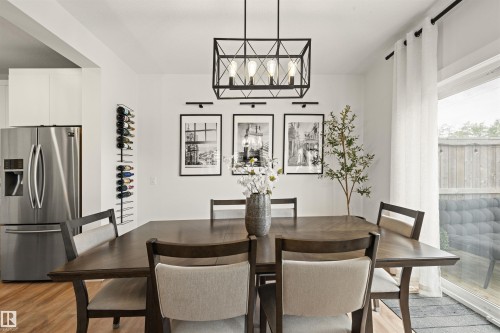 3837 Robins Crescent Nw, Edmonton, AB - Indoor Photo Showing Dining Room