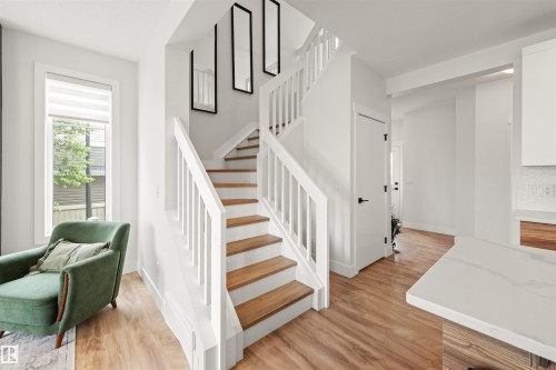 3837 Robins Crescent Nw, Edmonton, AB - Indoor Photo Showing Other Room