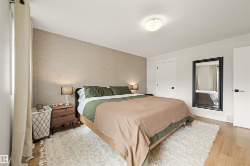 3837 Robins Crescent Nw, Edmonton, AB - Indoor Photo Showing Bedroom