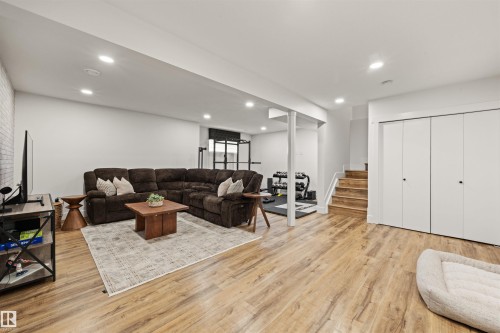3837 Robins Crescent Nw, Edmonton, AB - Indoor