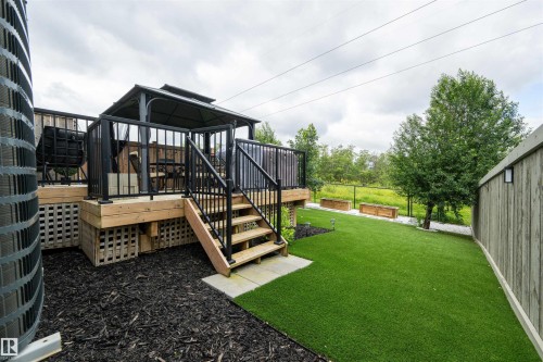 3837 Robins Crescent Nw, Edmonton, AB - Outdoor