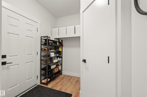 3837 Robins Crescent Nw, Edmonton, AB - Indoor Photo Showing Other Room