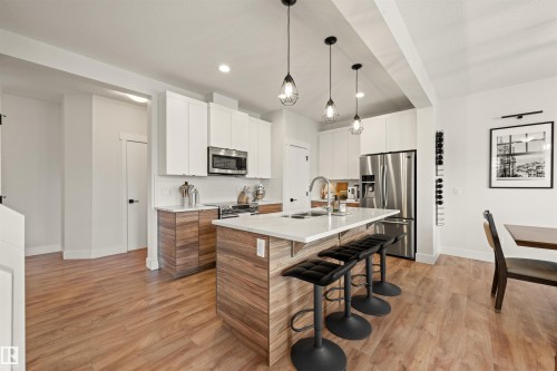 3837 Robins Crescent Nw, Edmonton, AB - Indoor Photo Showing Kitchen With Double Sink